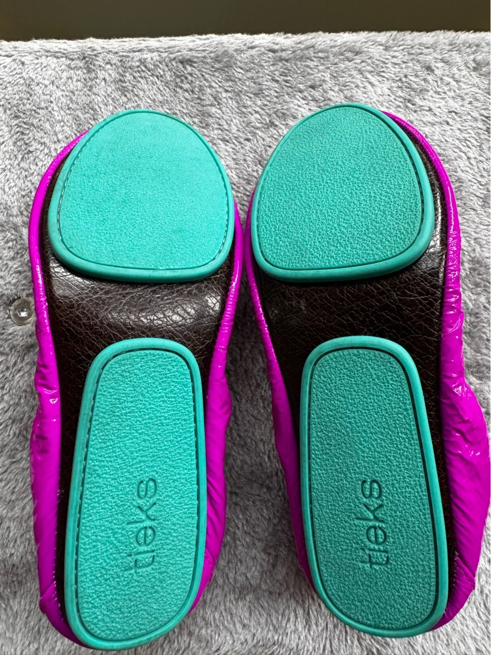 Size 6 Ultraviolet Tieks